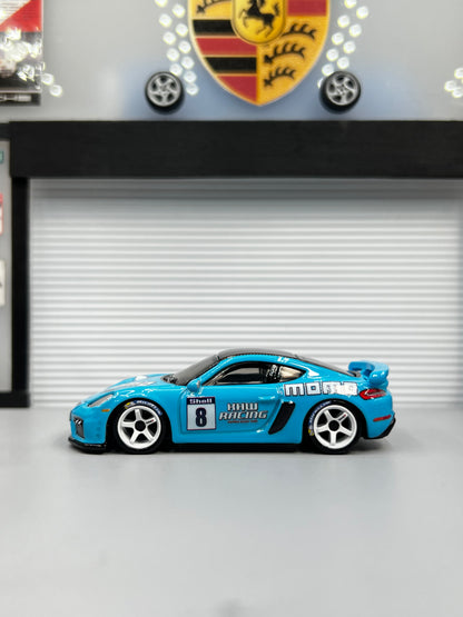 Porsche GT4