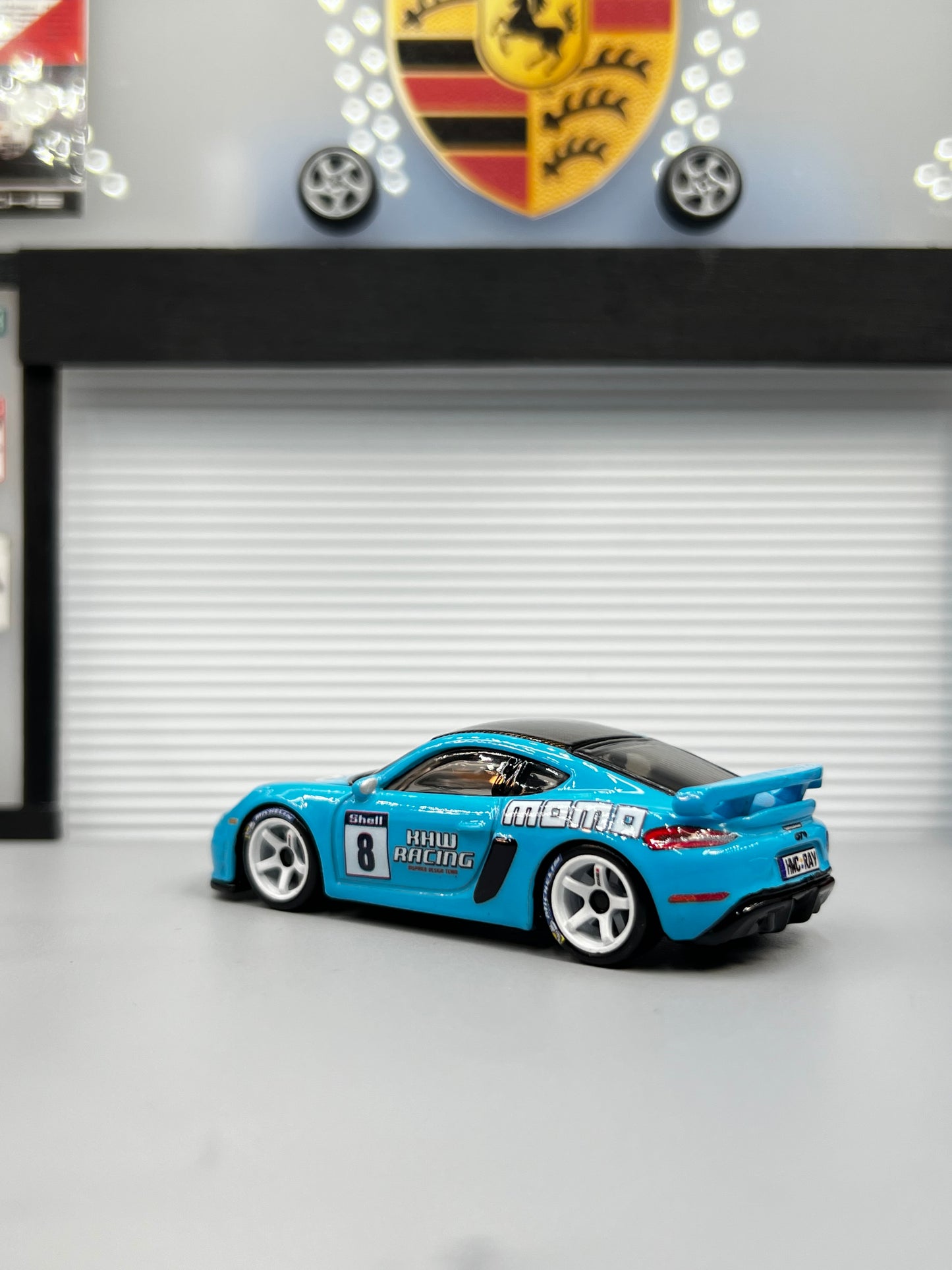 Porsche GT4